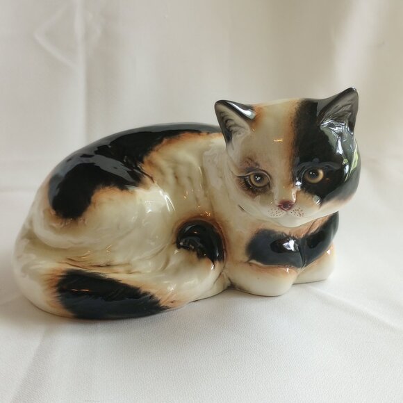 Large Calico Cat Figurine Goebel Rare